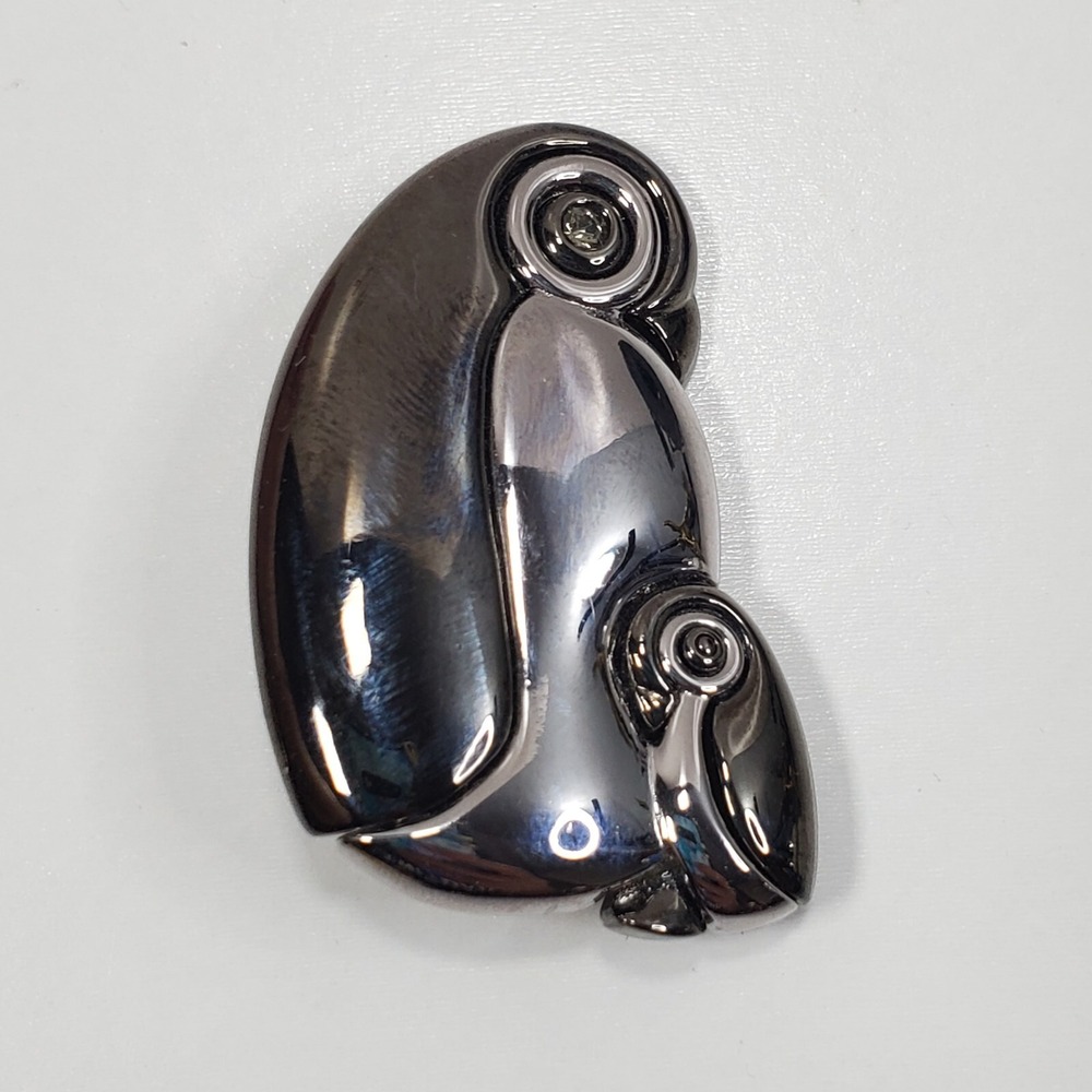 Vintage LC Liz Claiborne 2 Tone Metal Smokey Rhinestone Eye Penguin Brooch Pin